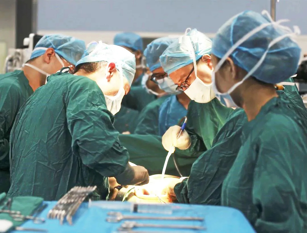 60歲女性，腹圍持續(xù)增大似懷孕10月，原因究竟為何？