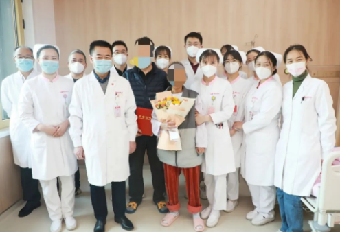 215天守護，2000多頁病例， 這位女士終見彩虹