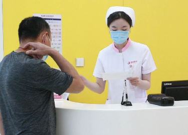 大口吃肉，大碗喝酒！胰腺炎、膽結(jié)石可能已經(jīng)在路上了