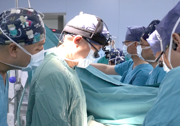 出生1天，草莓大心臟血管錯(cuò)位，醫(yī)生精雕細(xì)琢重獲“心”生