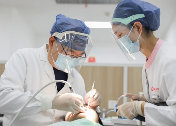 全國(guó)愛(ài)牙日：全生命周期守護(hù)，讓健康從“齒”開(kāi)始